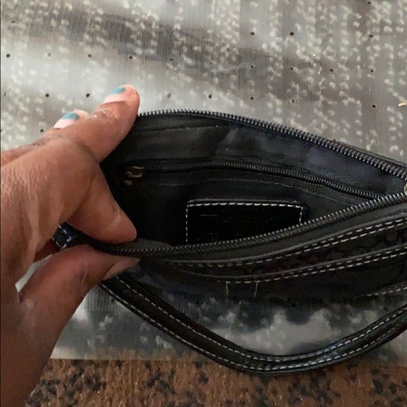 Black coach Wristlet - Picture 3 of 4